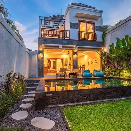 Villa Hitam Putih Legian Bali Seminyak Eksteriør bilde