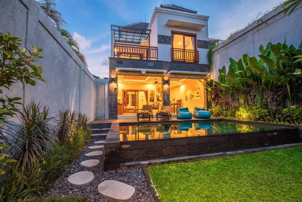 Villa Hitam Putih Legian Bali Seminyak Eksteriør bilde