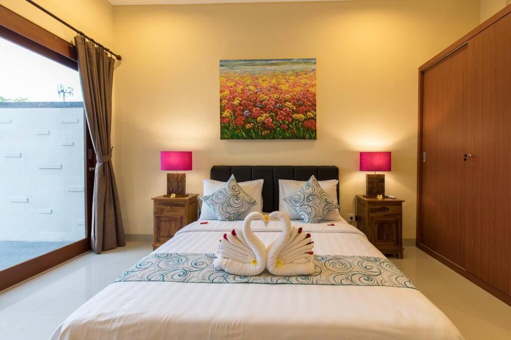 Villa Hitam Putih Legian Bali Seminyak Eksteriør bilde