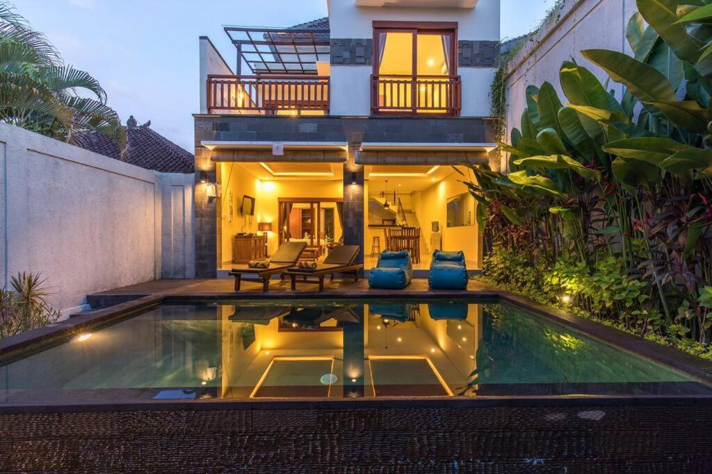Villa Hitam Putih Legian Bali Seminyak Eksteriør bilde