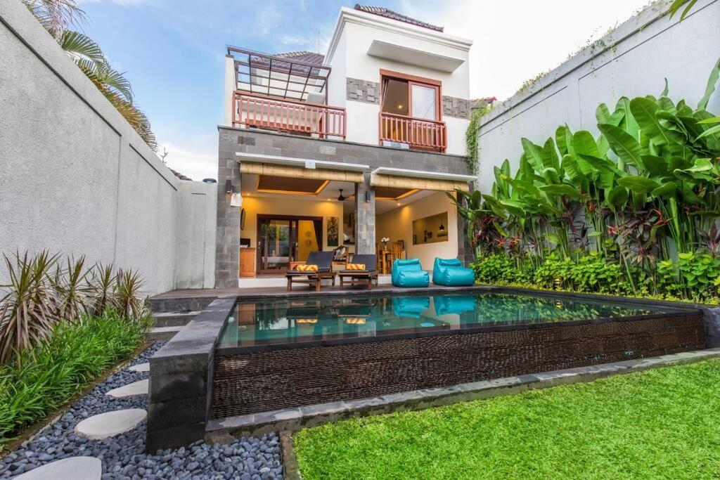 Villa Hitam Putih Legian Bali Seminyak Eksteriør bilde