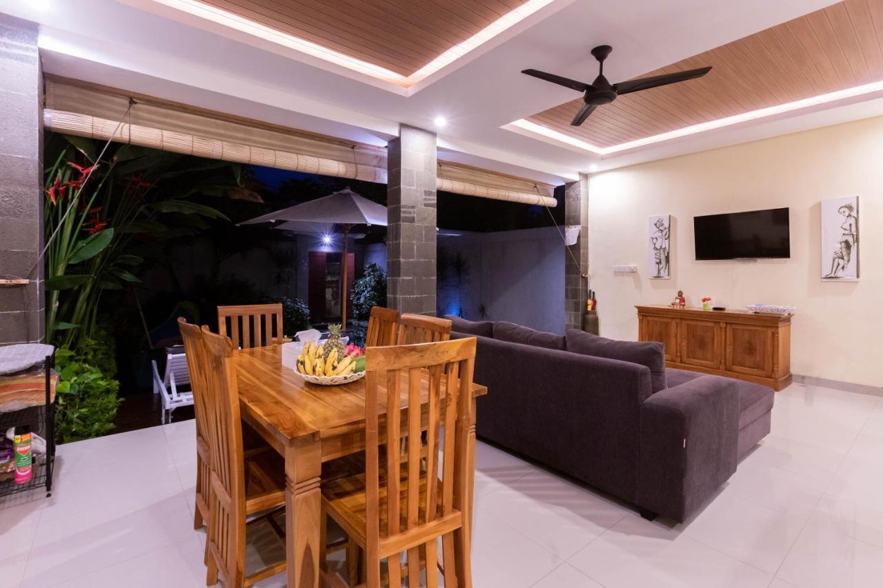 Villa Hitam Putih Legian Bali Seminyak Eksteriør bilde