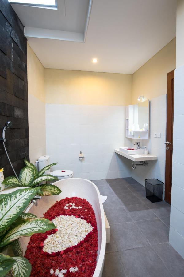 Villa Hitam Putih Legian Bali Seminyak Eksteriør bilde